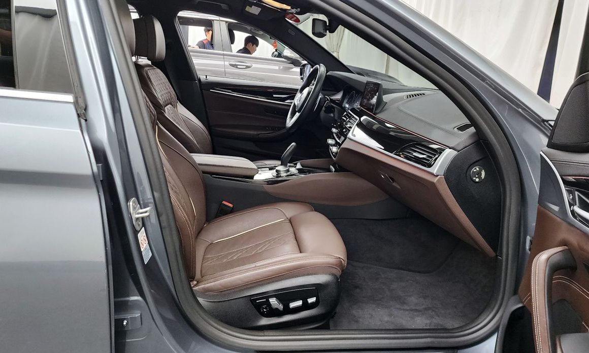 BMW 5-Series 2019