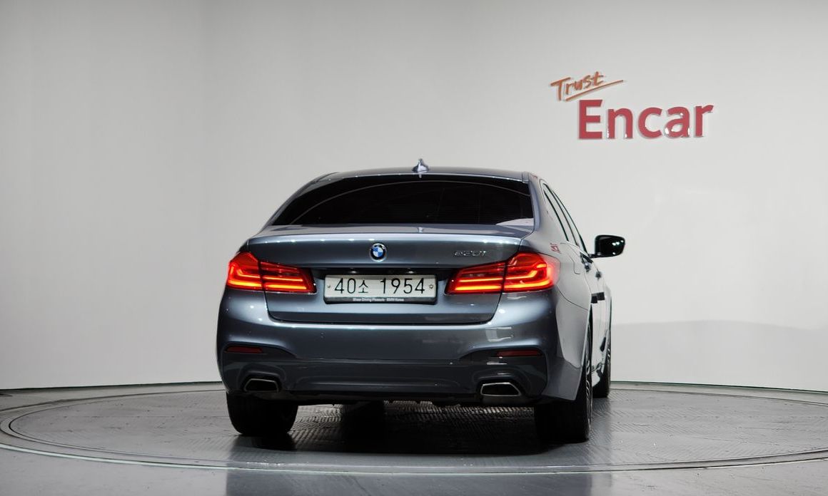 BMW 5-Series 2019