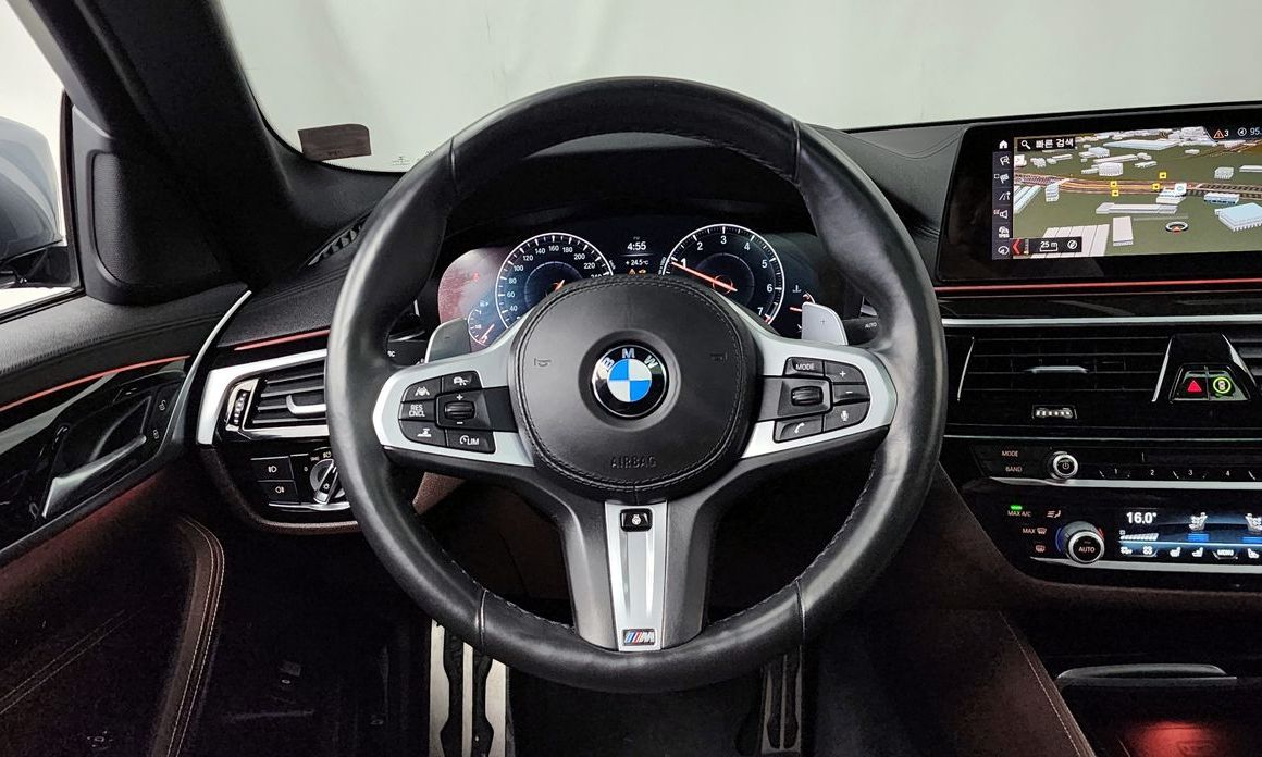 BMW 5-Series 2019