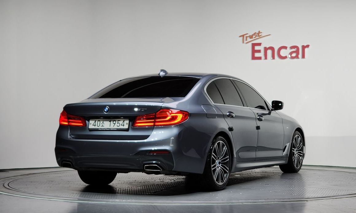 BMW 5-Series 2019