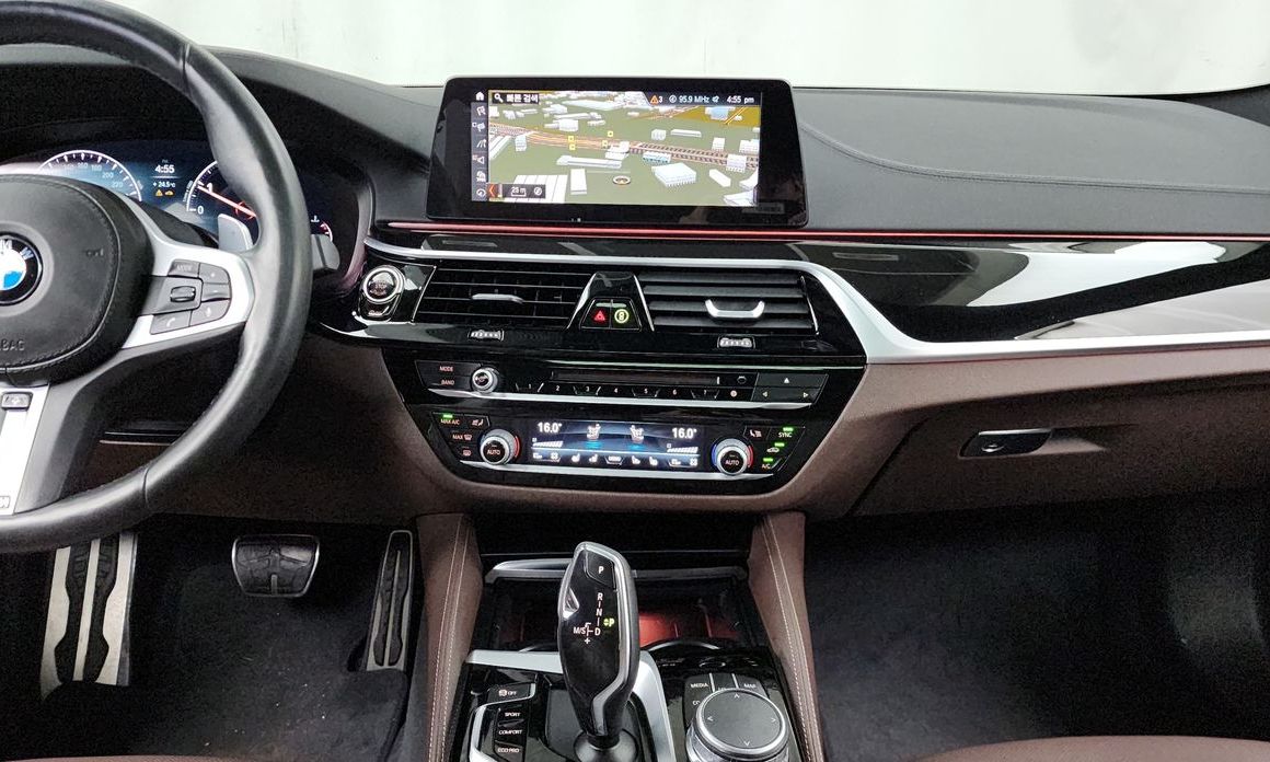BMW 5-Series 2019