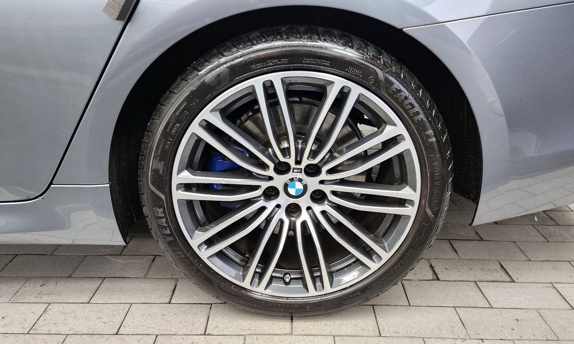 BMW 5-Series 2019
