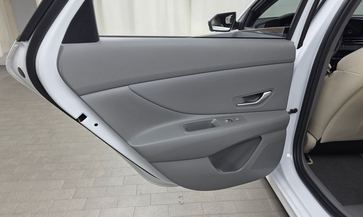 Hyundai AVANTE 2026