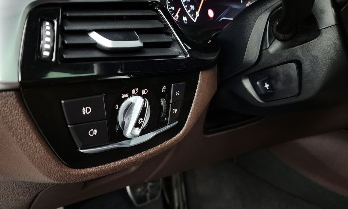 BMW 5-Series 2019