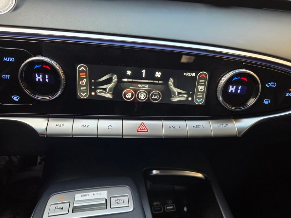 Genesis GV70 2022