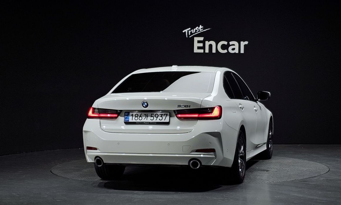 BMW 3-Series 2024