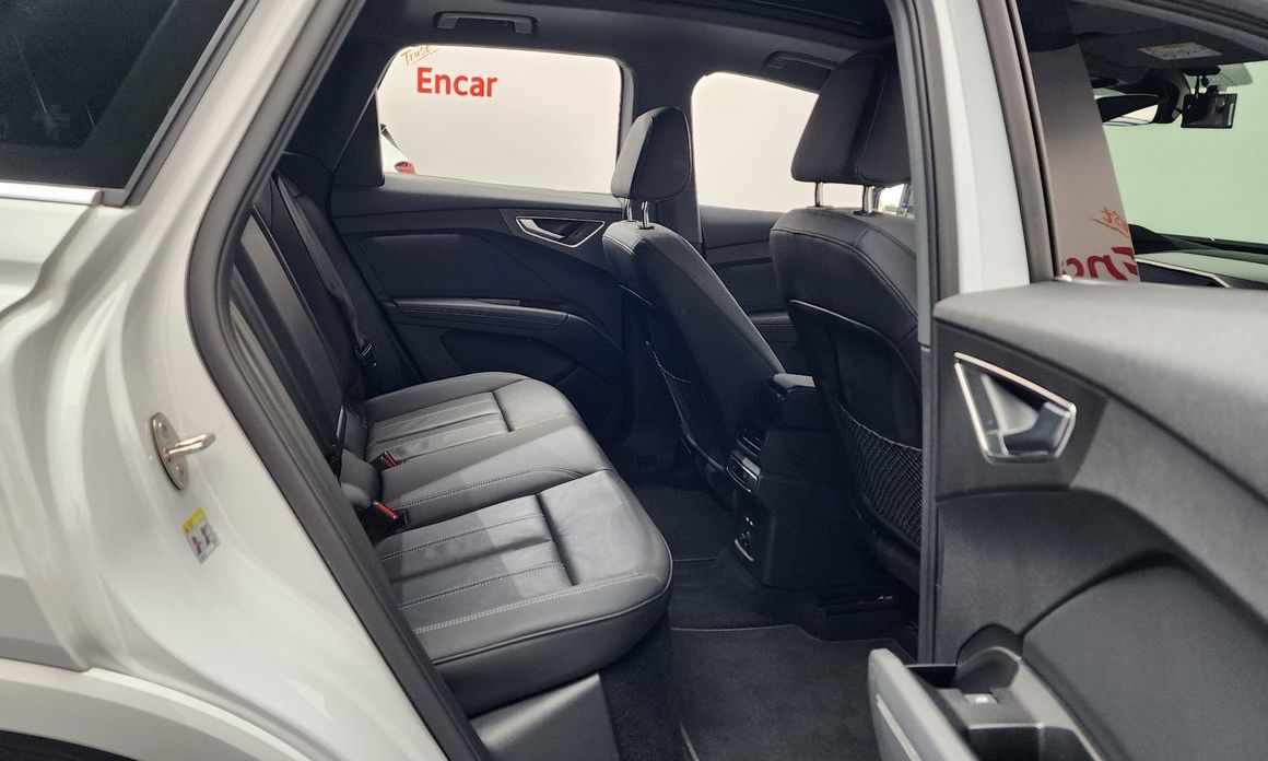 Audi Q4 e-tron 2023