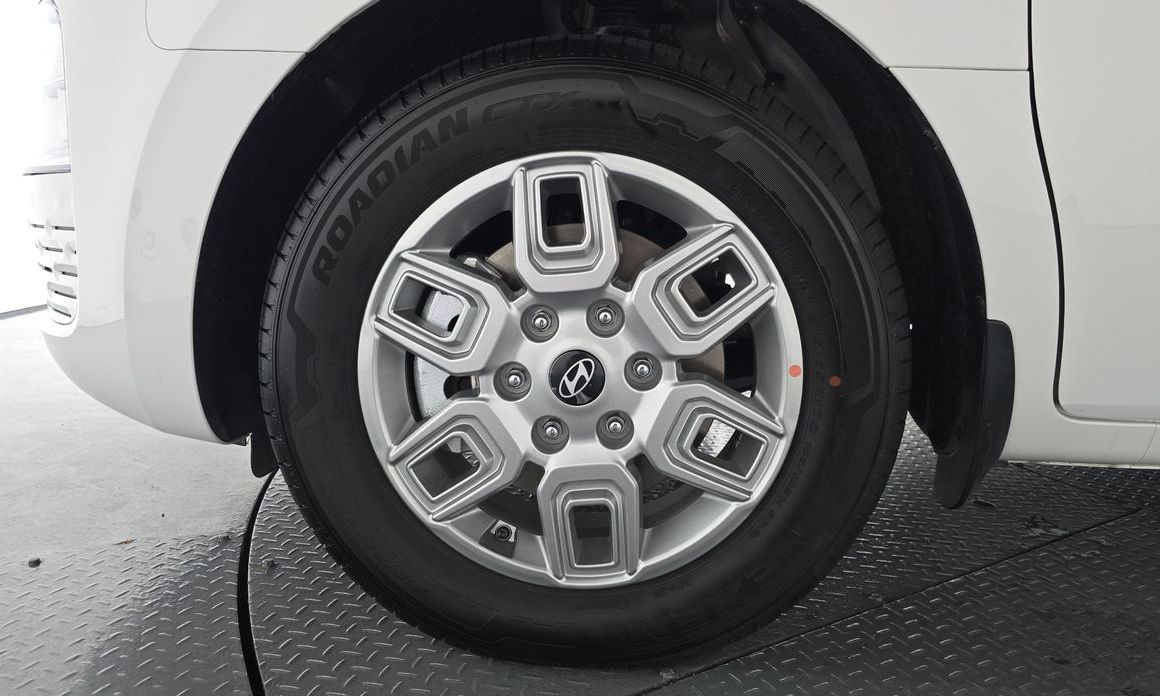 Hyundai Staria 2025