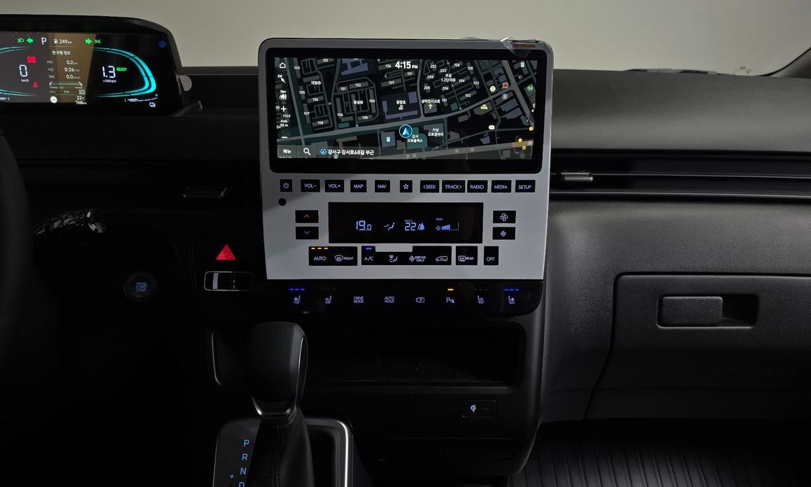 Hyundai Staria 2025