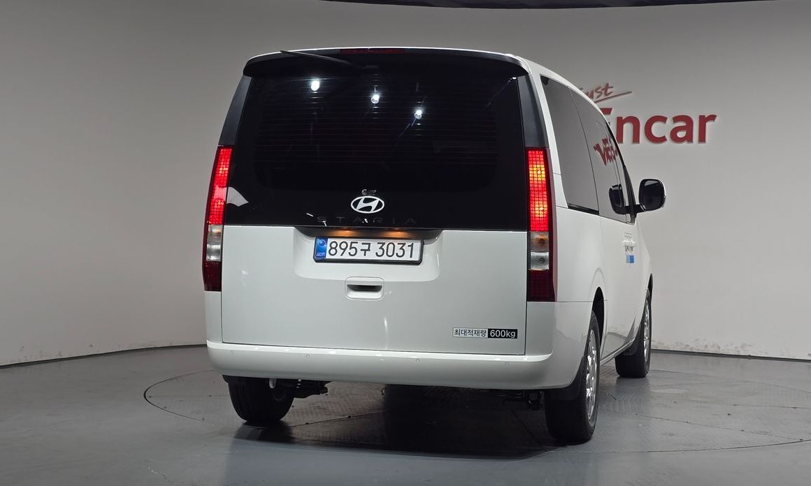 Hyundai Staria 2025