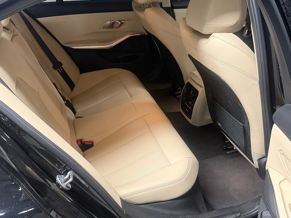BMW 3-Series 2023