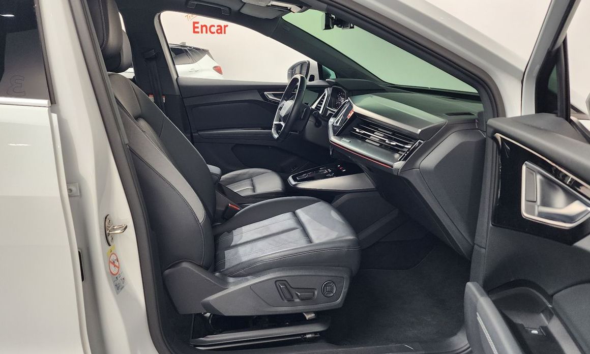 Audi Q4 e-tron 2023