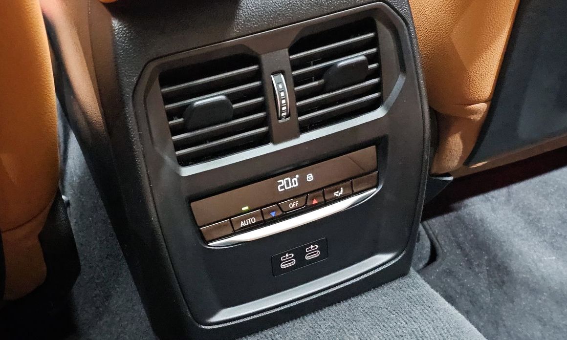 BMW 3-Series 2024