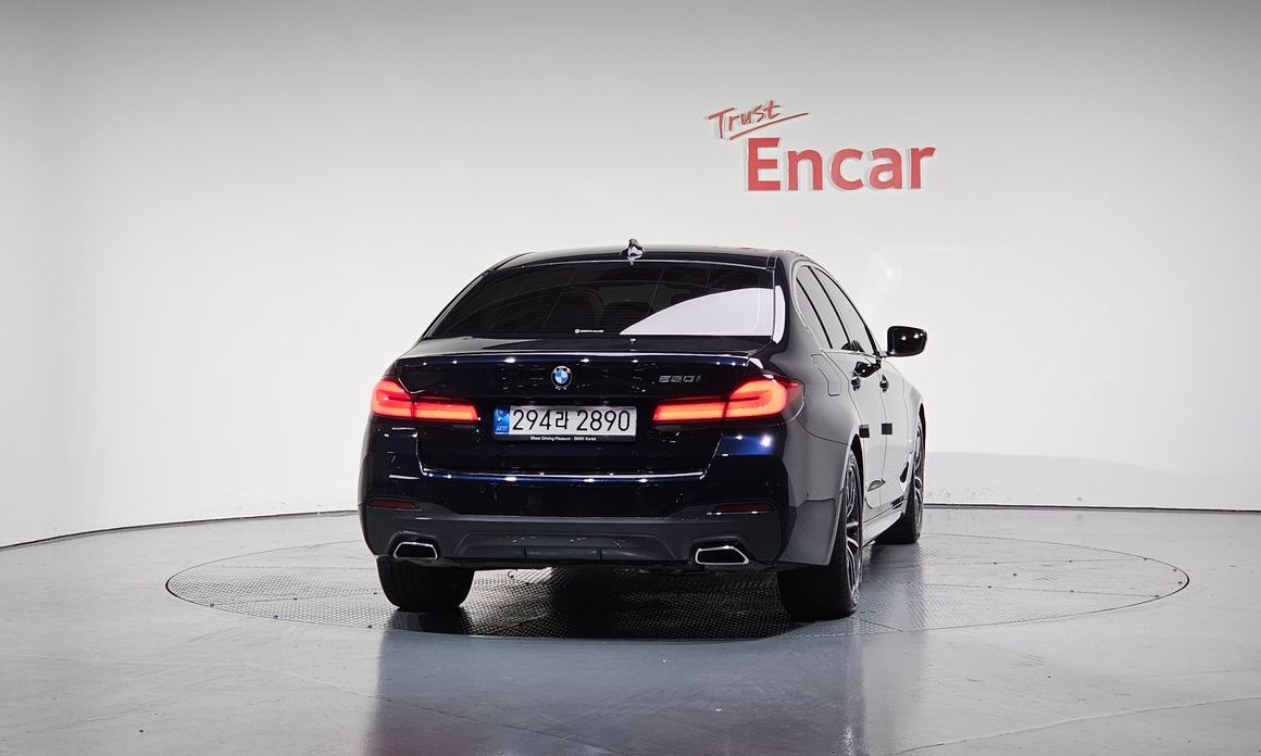 BMW 5-Series 2022