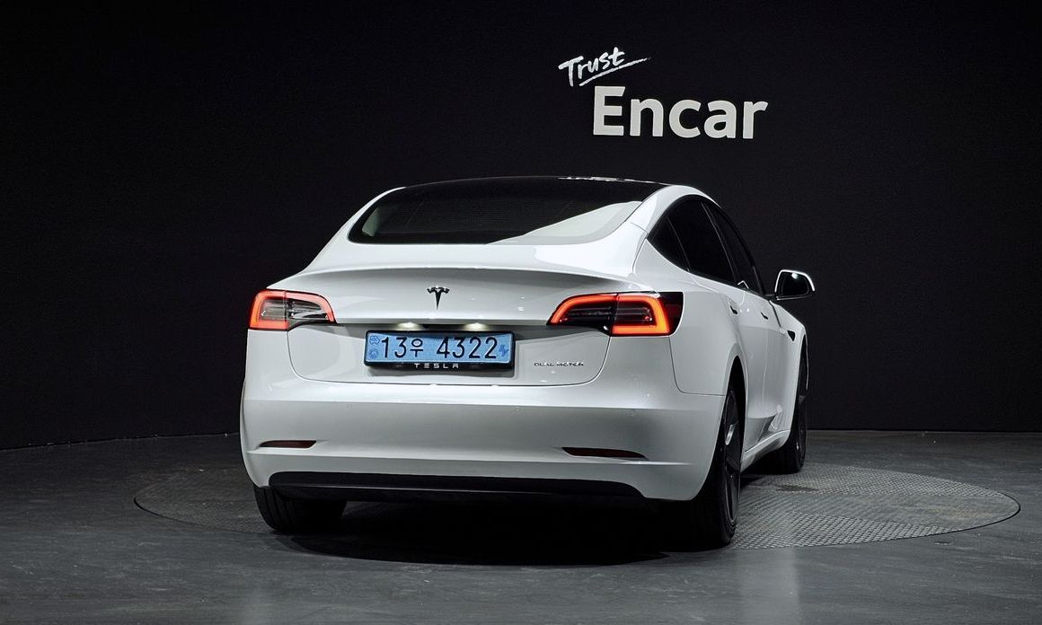 Tesla Model 3 2022