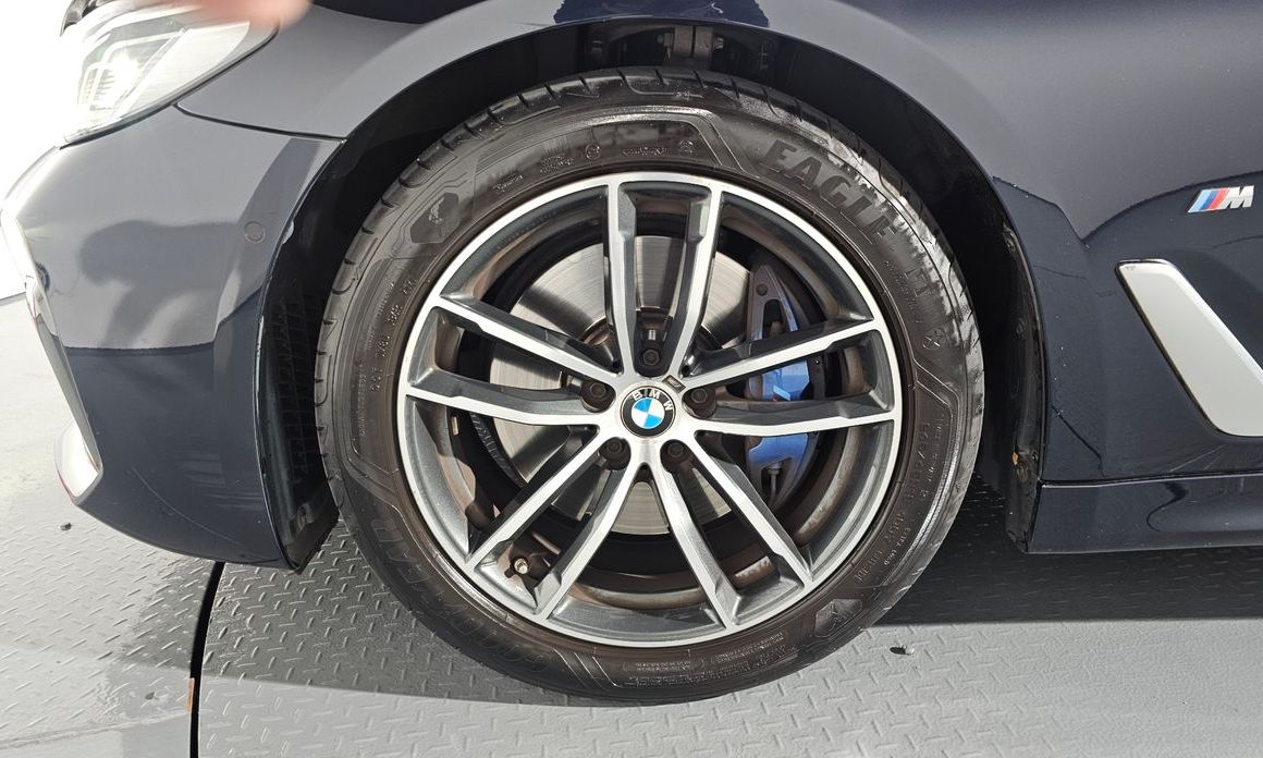 BMW 5-Series 2022