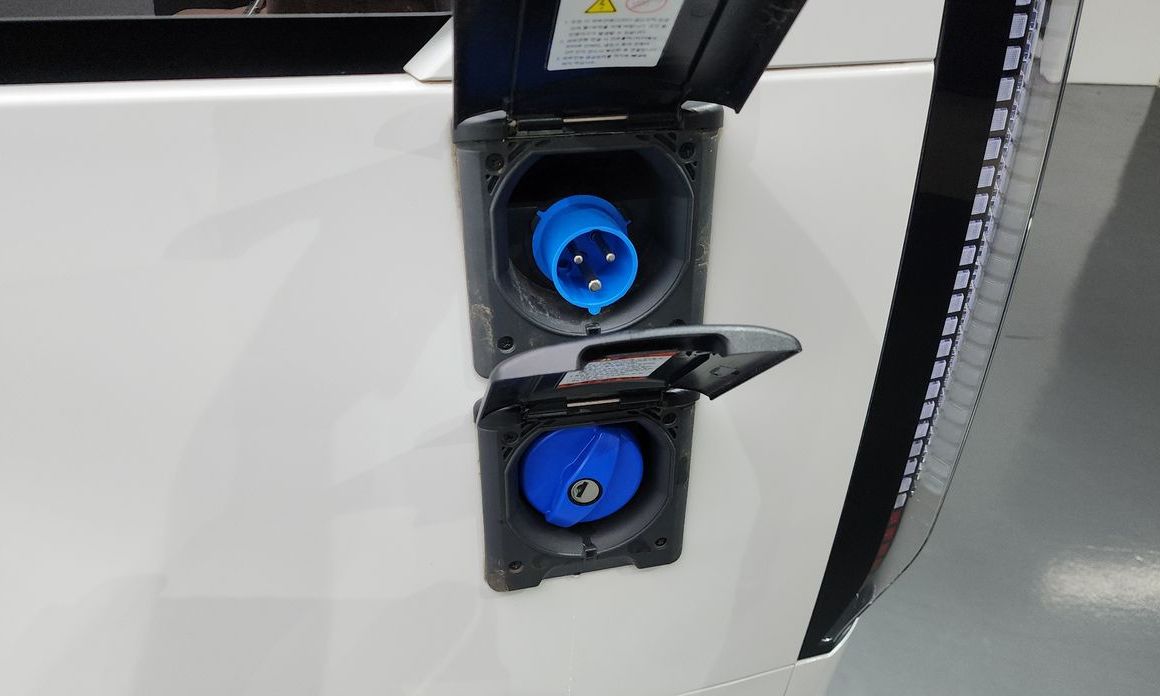 Hyundai Staria 2024