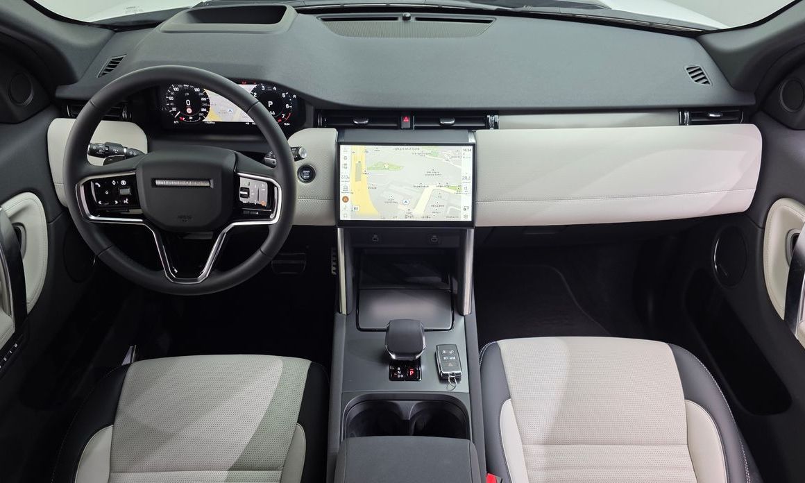 Land Rover Discovery Sport 2025