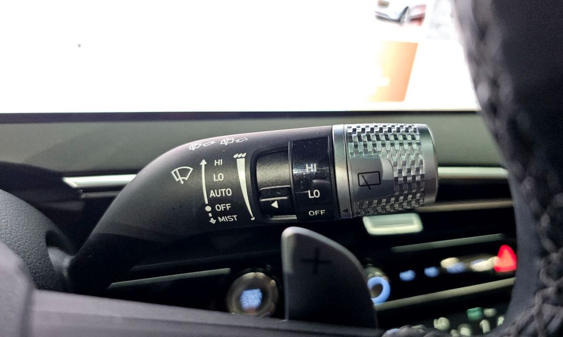 Genesis GV70 2025