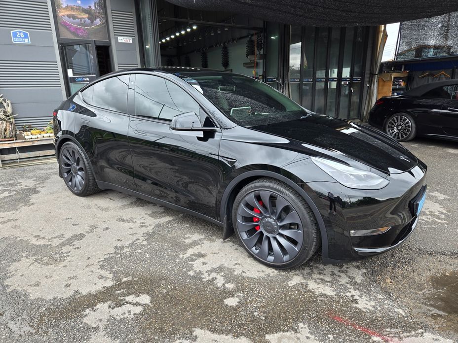 Tesla Model Y 2022