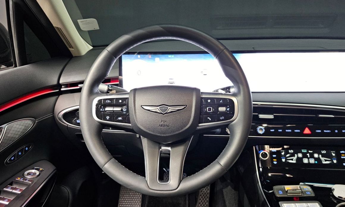 Genesis GV70 2025