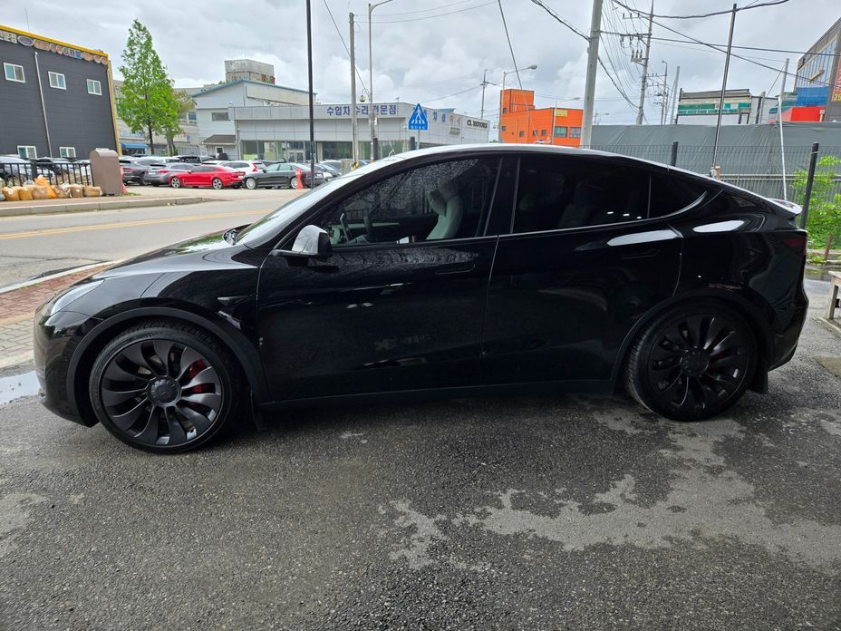 Tesla Model Y 2022