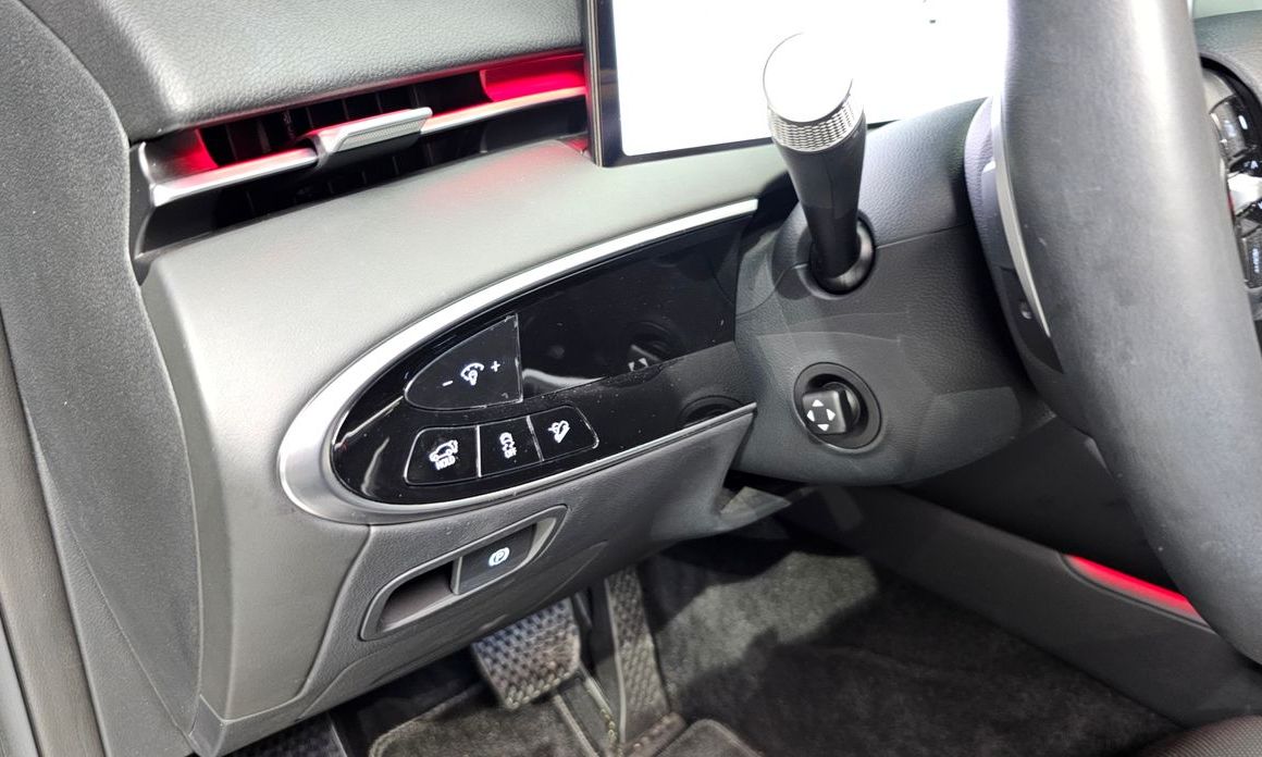 Genesis GV70 2025