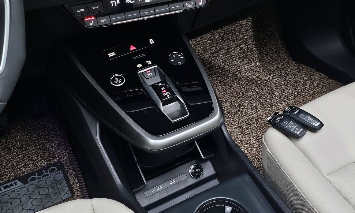 Audi Q4 e-tron 2025