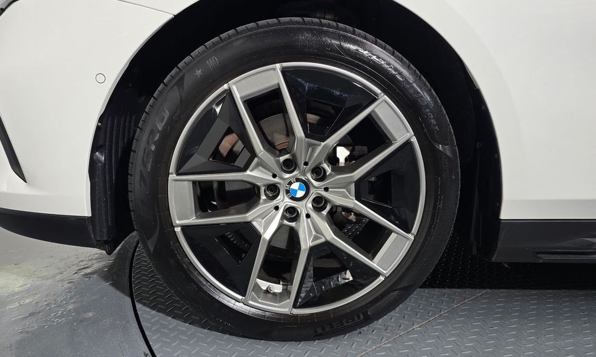 BMW 5-Series 2024