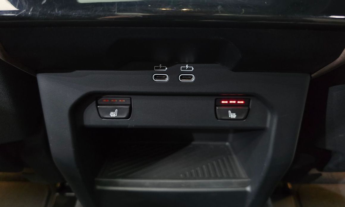 BMW 5-Series 2024