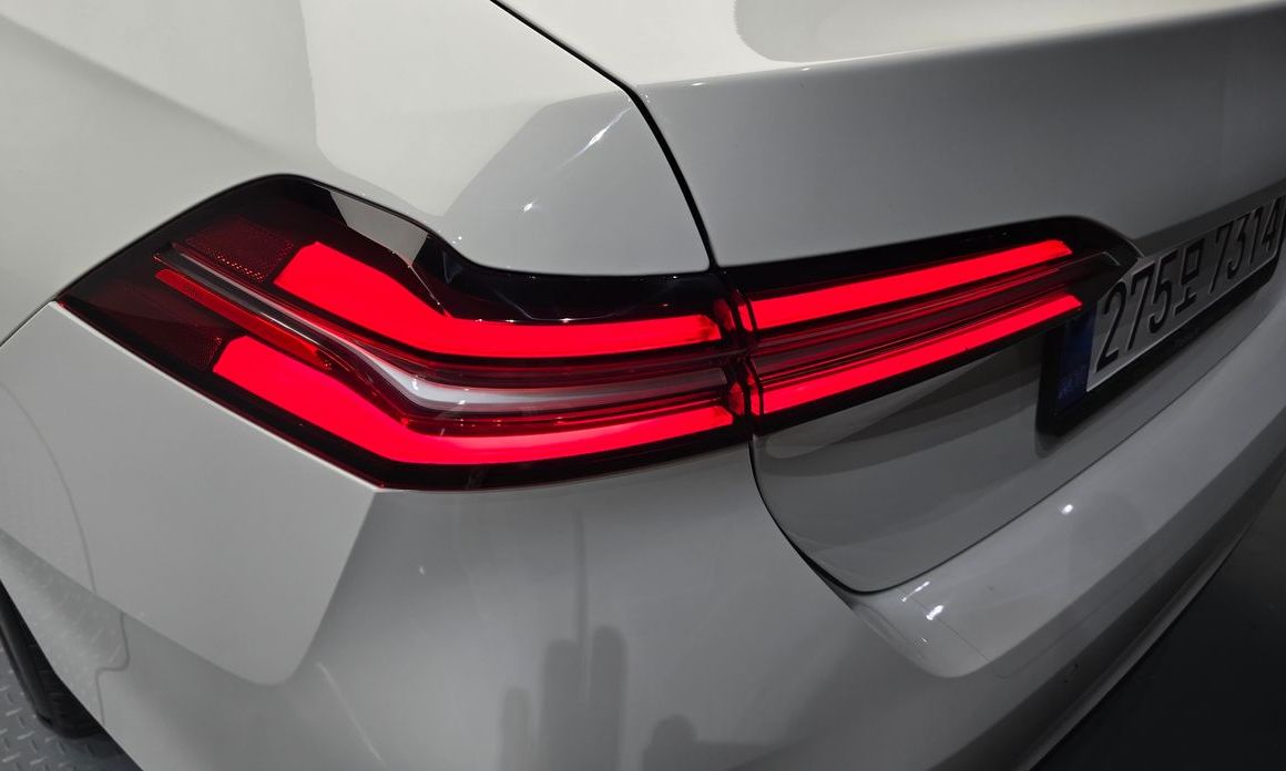 BMW 5-Series 2024