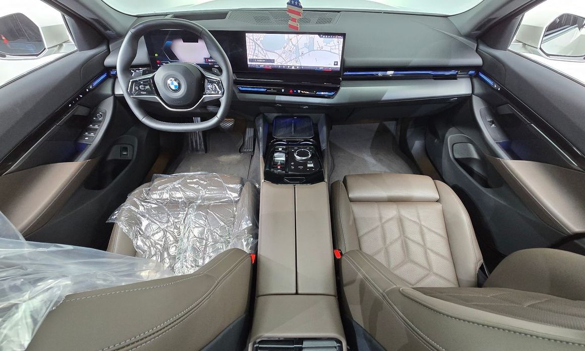 BMW 5-Series 2024