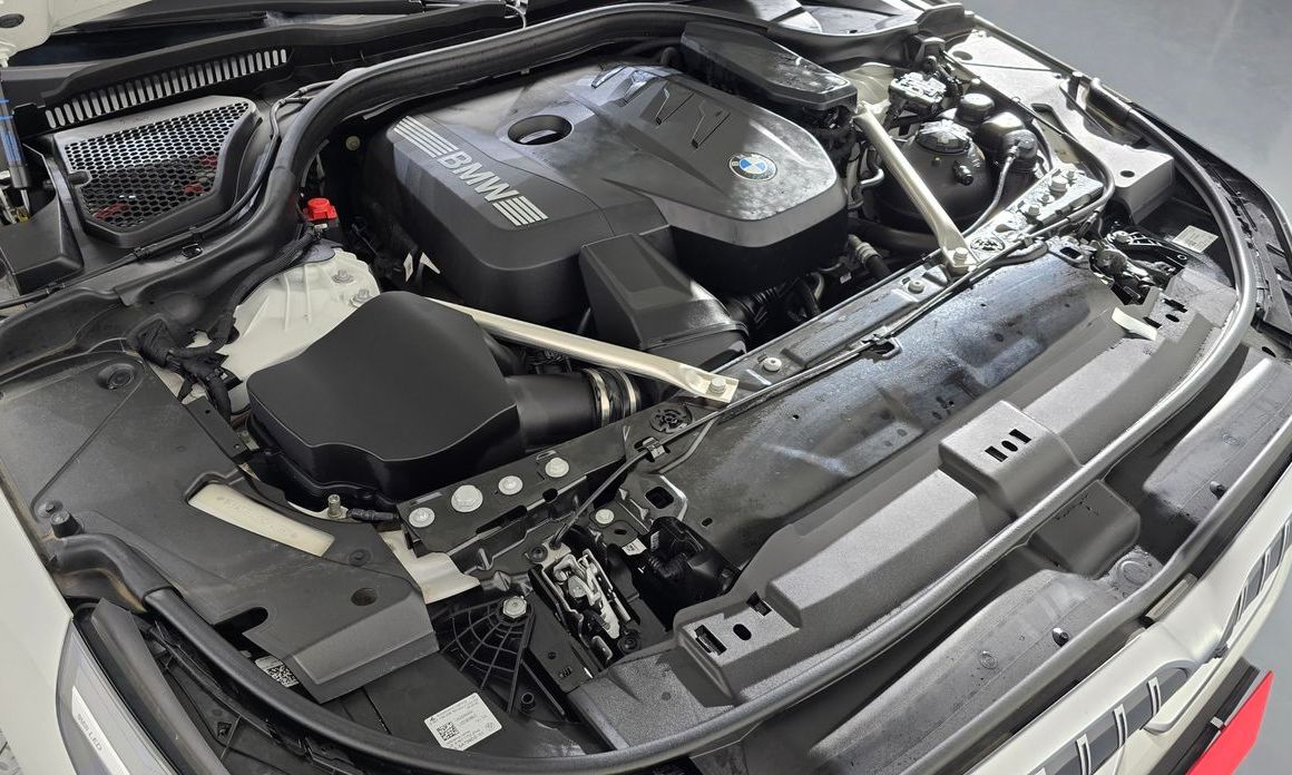 BMW 5-Series 2024