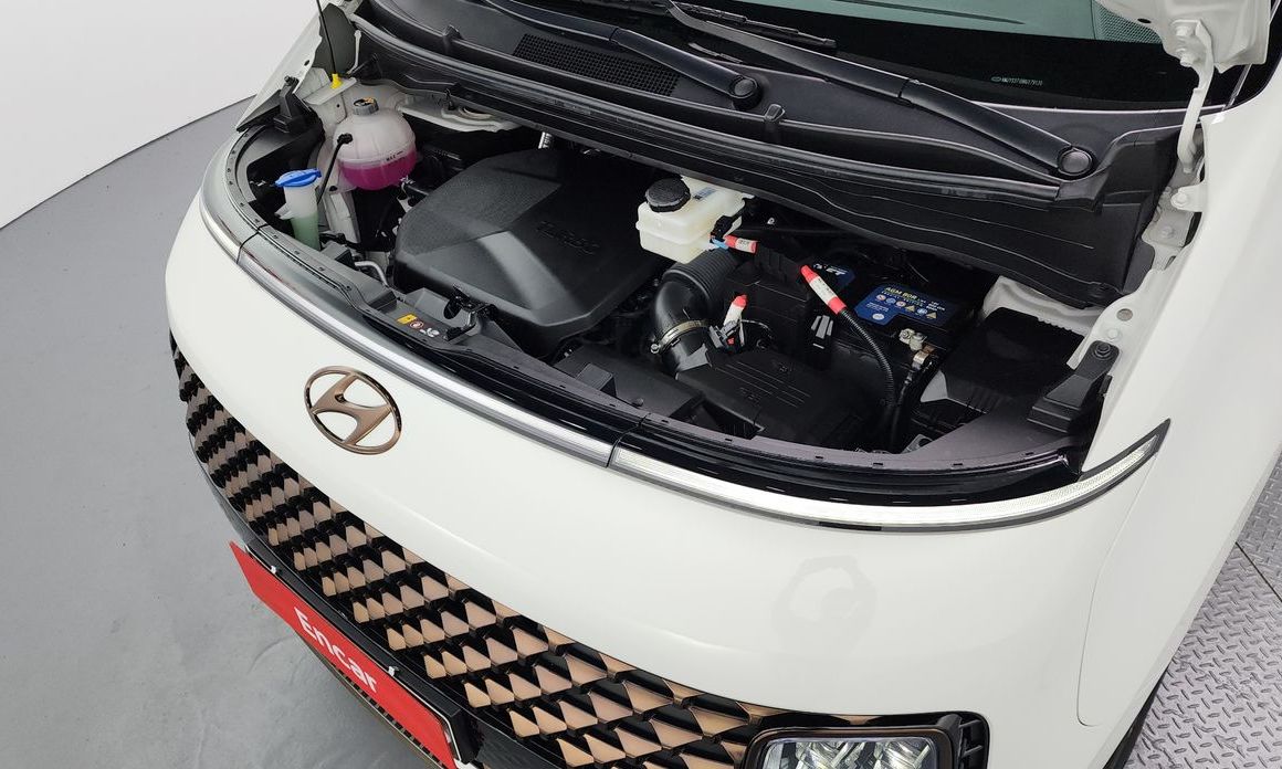 Hyundai Staria 2024