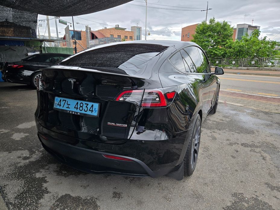 Tesla Model Y 2022