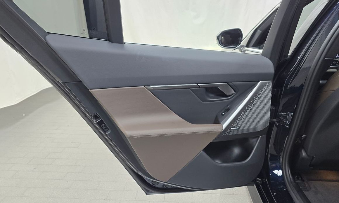 BMW 5-Series 2024