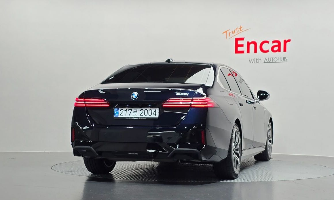 BMW 5-Series 2024