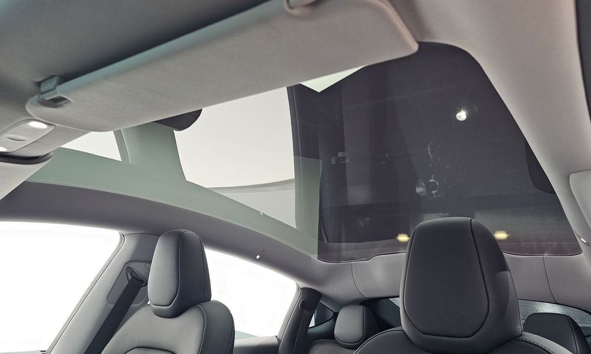 Tesla Model Y 2025