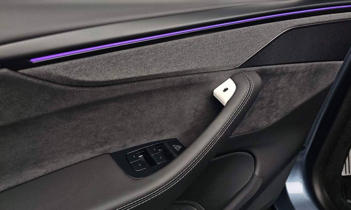 Tesla Model Y 2025