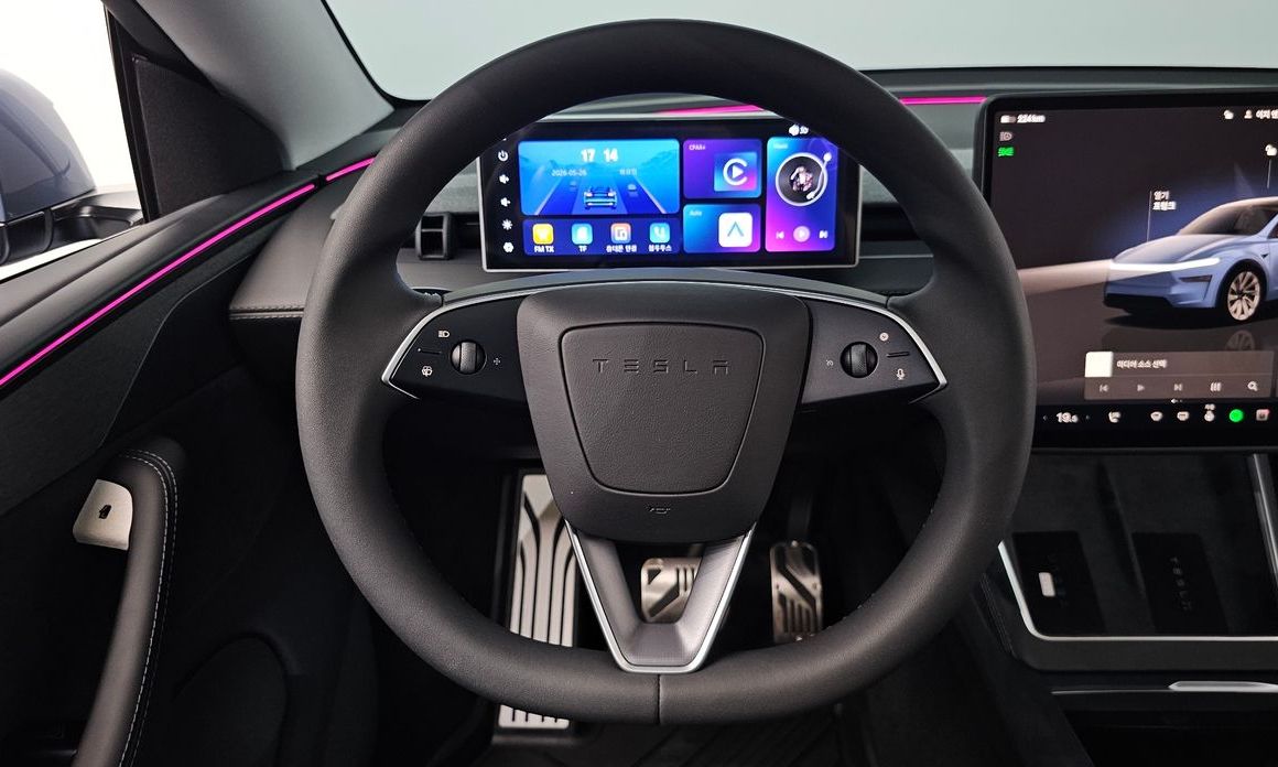 Tesla Model Y 2025