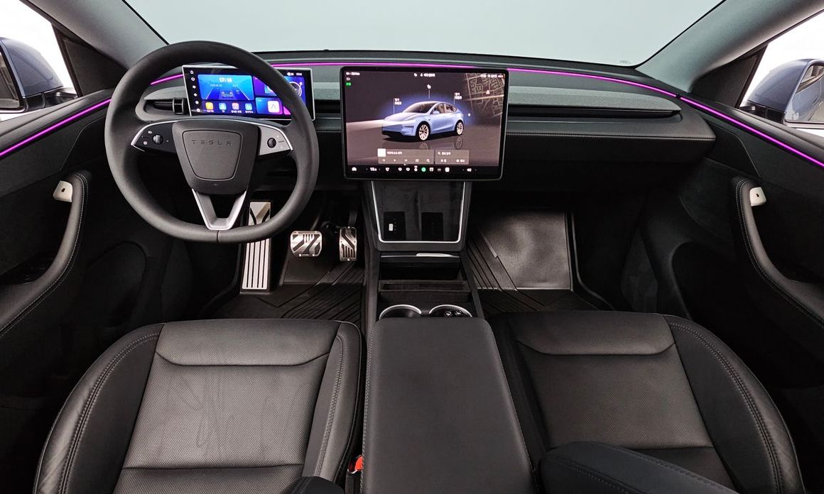 Tesla Model Y 2025