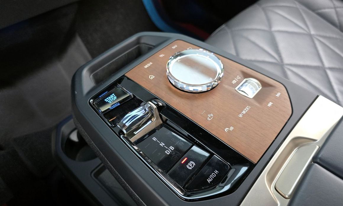 BMW iX 2023