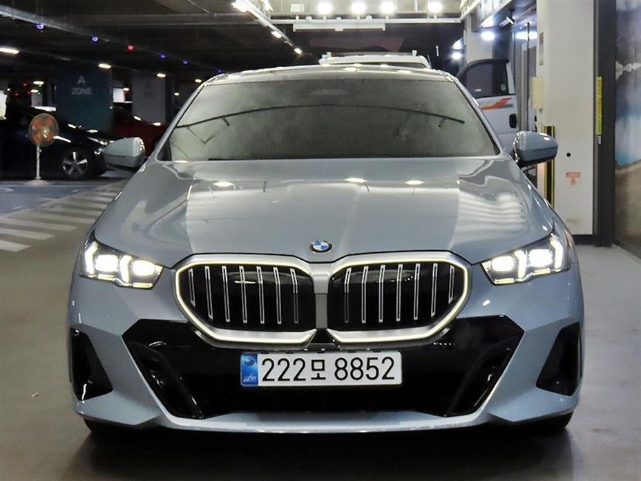 BMW 5-Series 2025