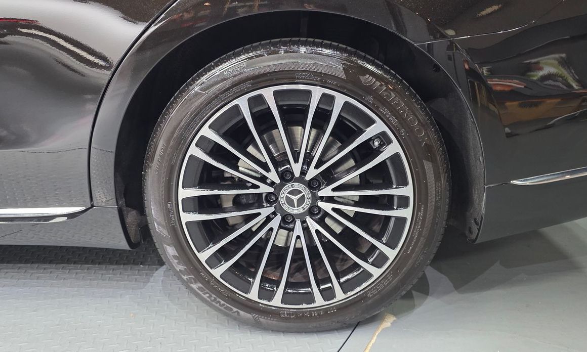 Mercedes-Benz S-Class 2021