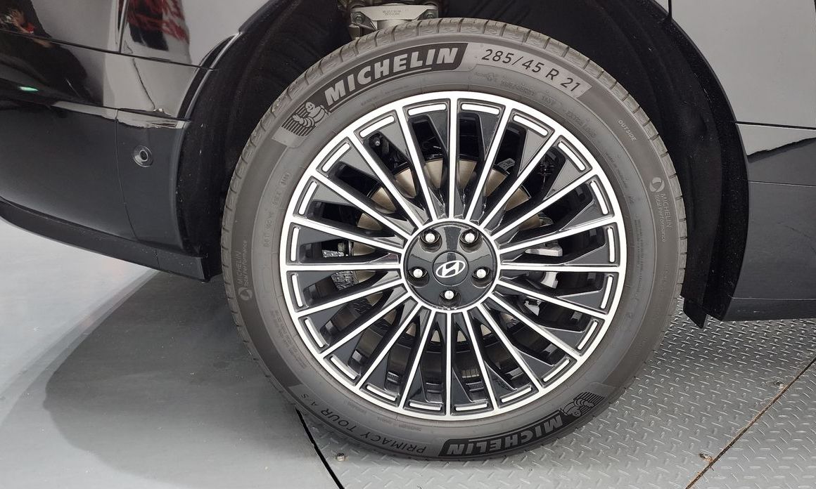 Hyundai Ioniq9 2025