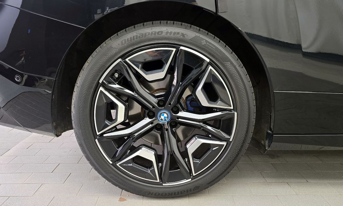 BMW iX 2023