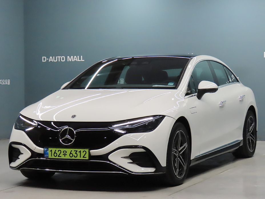 Mercedes-Benz EQE 2024