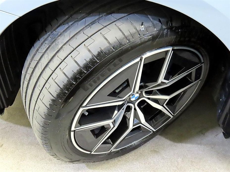 BMW 5-Series 2025