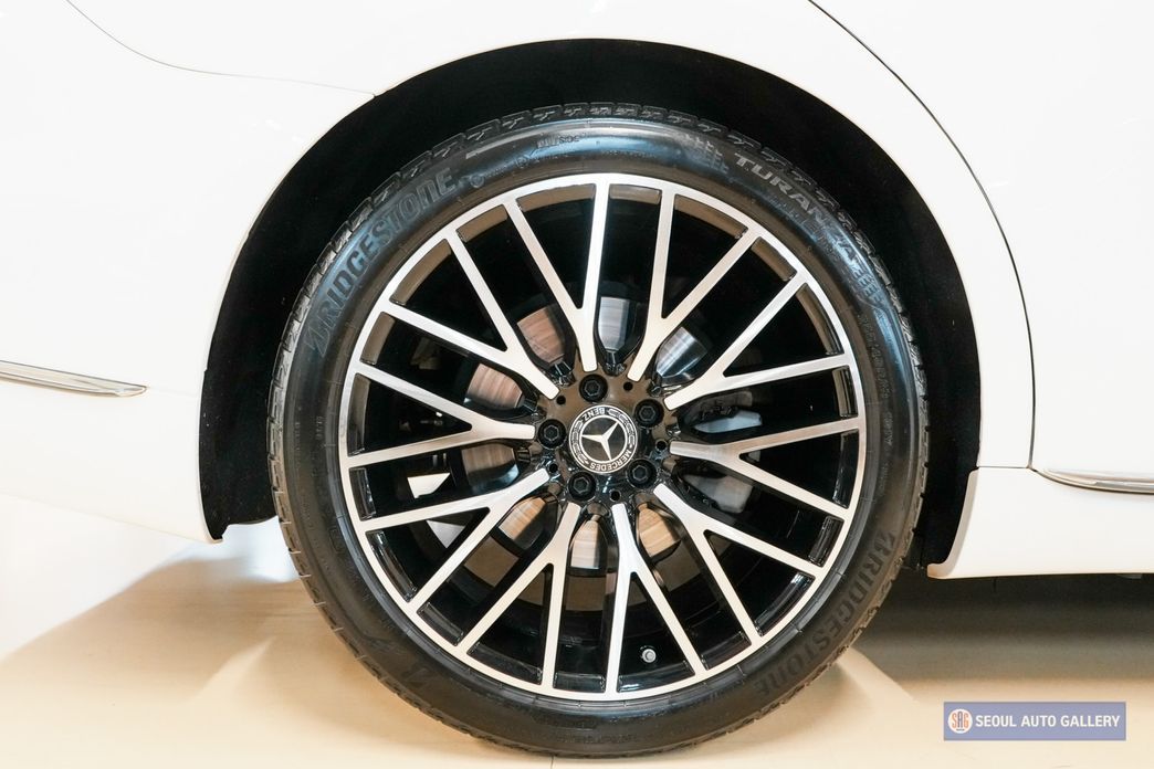 Mercedes-Benz S-Class 2021
