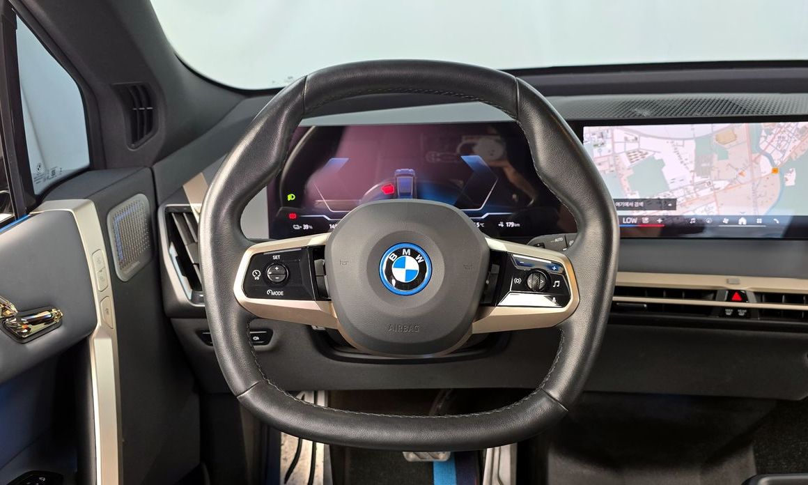 BMW iX 2023
